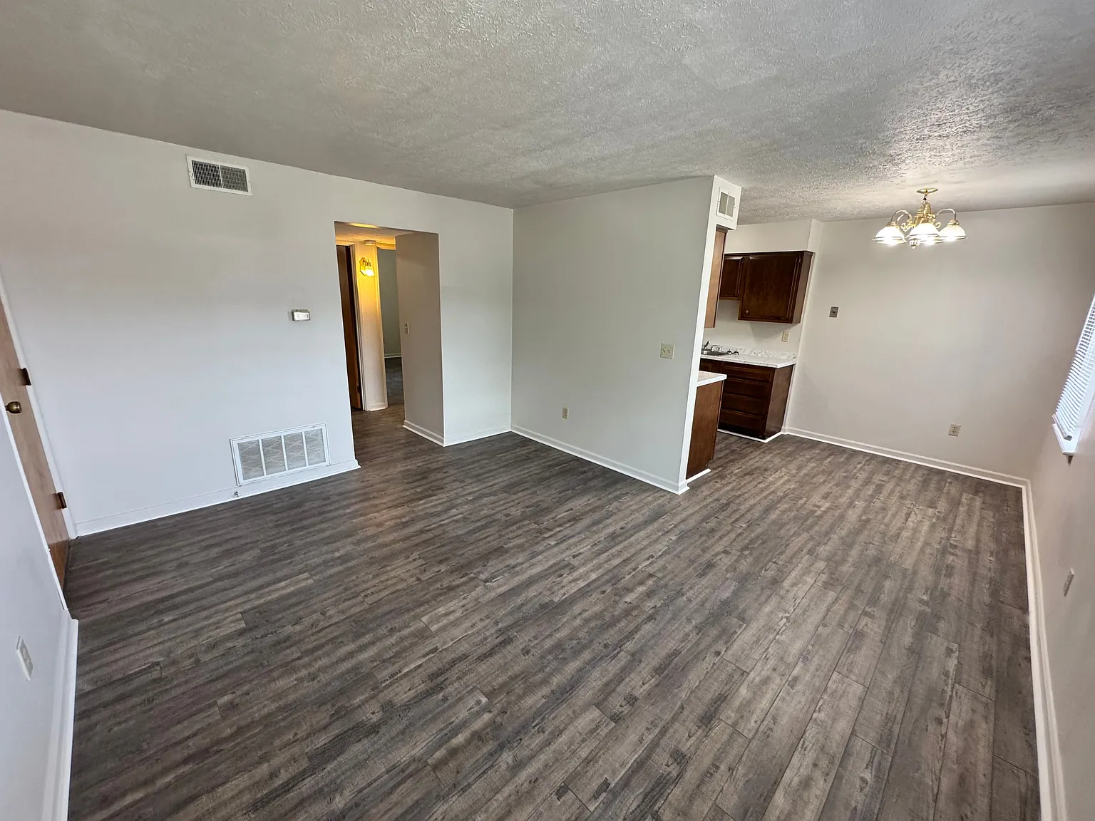 7308 Six Mile Ln — Photo 3
