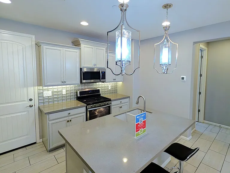 2477 W Market Pl #11 — Photo 12