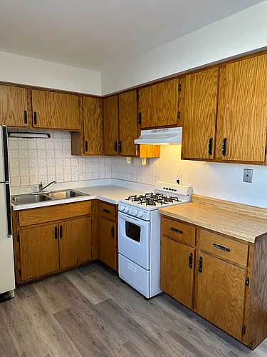 1702 Maple Ave #G Photo 1