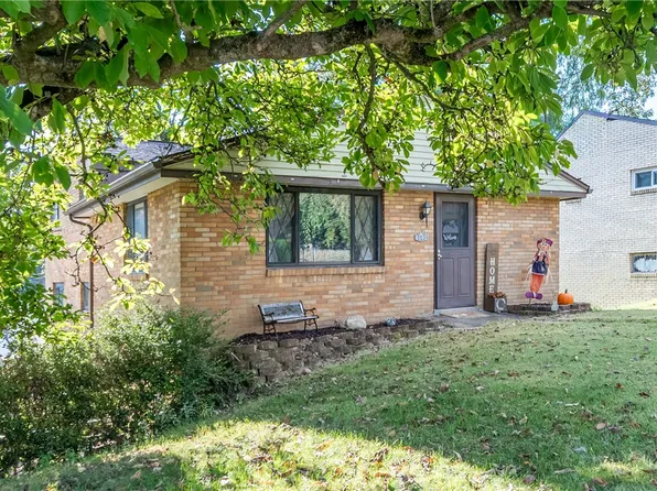 6101 Broad St, South Park, PA 15129