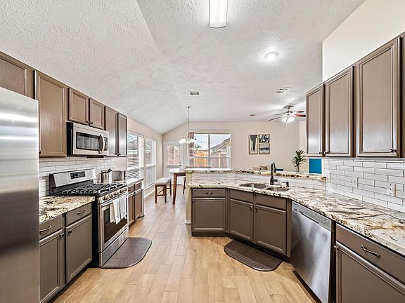 3rd image of 11719 Fortune Park Dr