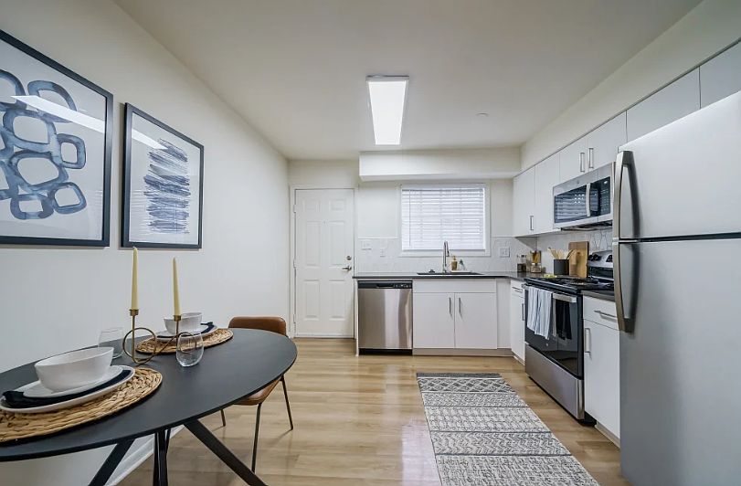 1st image of 1400 Galleria Ln SE #2B-2Ba-1048Sqft