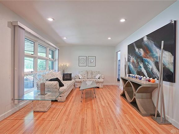5th image of 5865 Algoma St