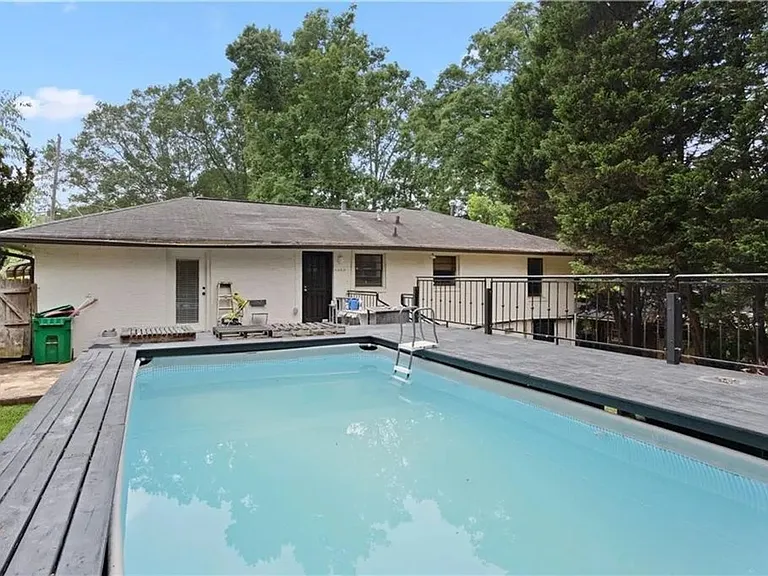 756 Patricia Dr — Photo 22