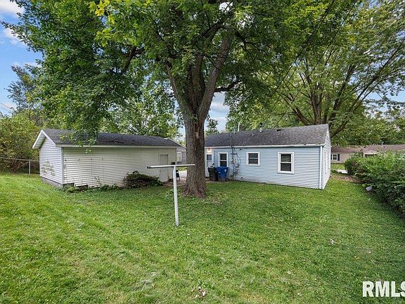 3rd image of 3202 W 69th St