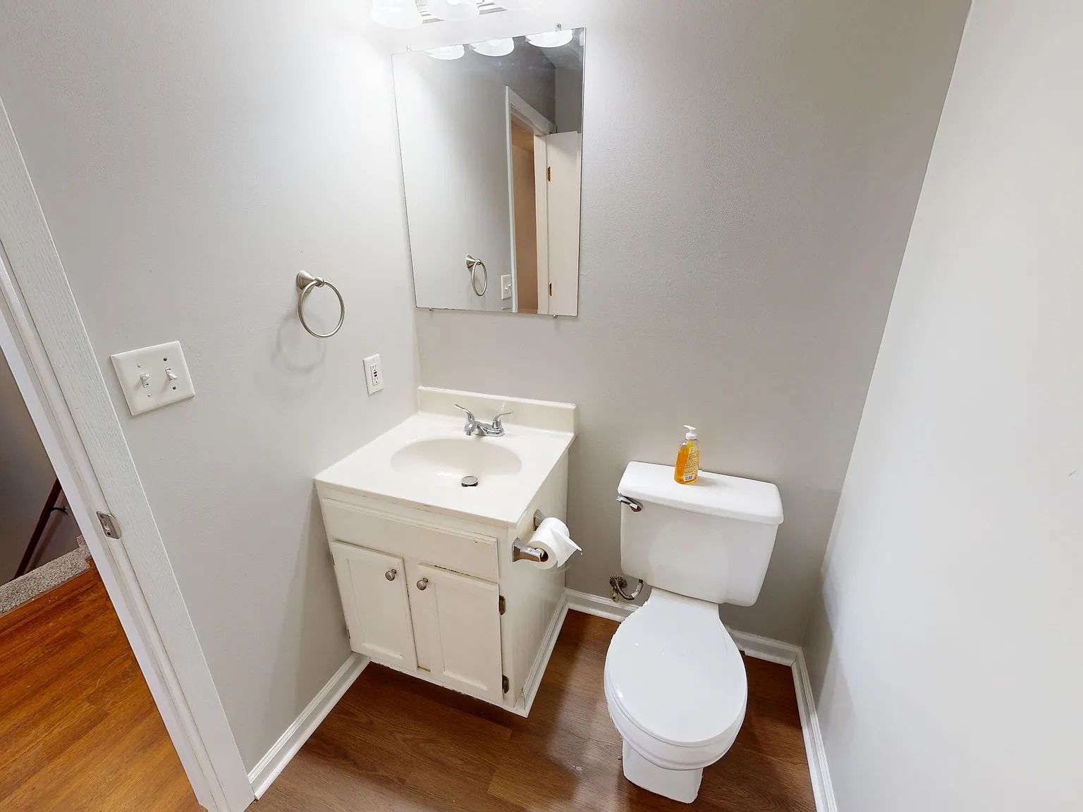 1195 / 142 E Lincoln Hwy, Waterman - 1 — Photo 3