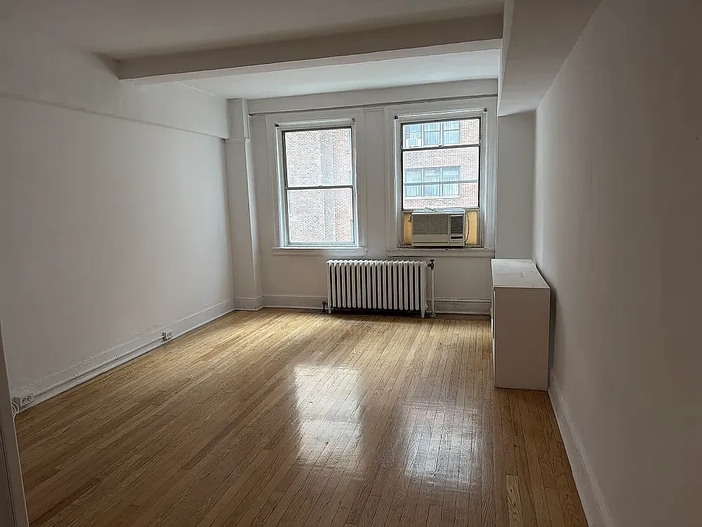 150 East 39th Street — Photo 2