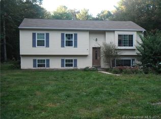 609 Beach Pond Rd, Voluntown, CT 06384