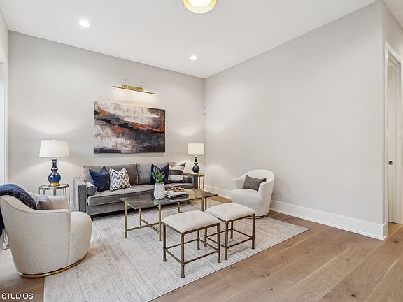 3rd image of 3651 N Damen Ave #1