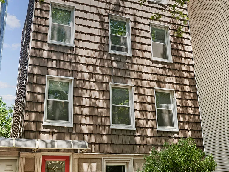 69 Devoe St #2 — Photo 10
