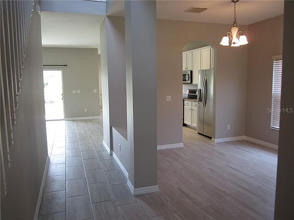 5th image of 138 Gladesdown Ct