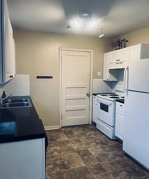 606 S Valentine St — Photo 4