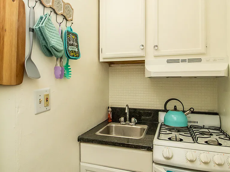 1253 Beacon St #C4 — Photo 9
