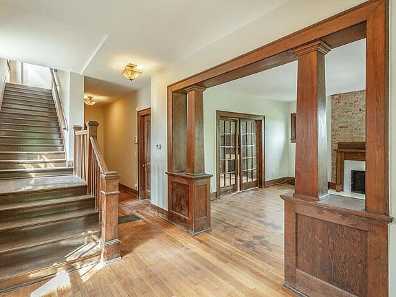 4th image of 511 Central Ave #A