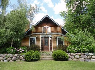 W3752 Woodland Dr, Lake Geneva, WI 53147