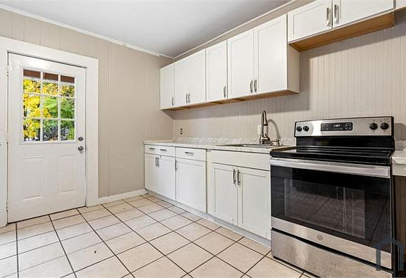 4th image of 14 C St Unit 14