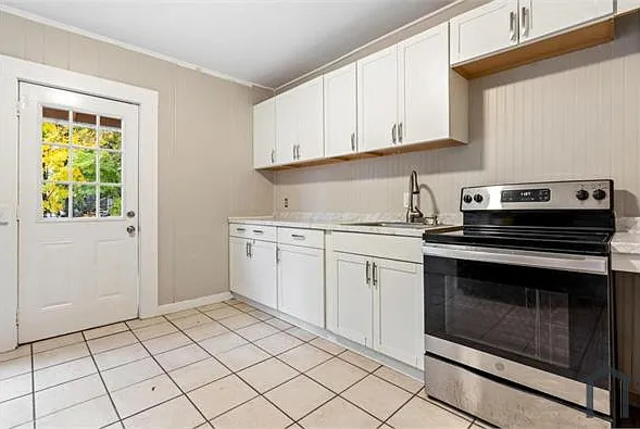 14 C St #14 — Photo 4