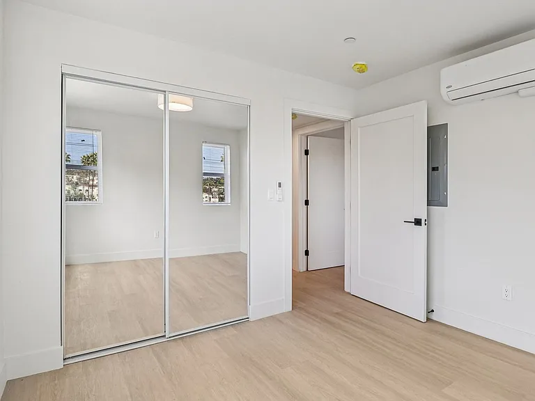40rty on Colony — Photo 56