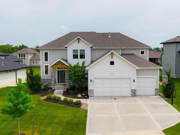 2063 NW Obrien Rd, Lees Summit, MO 64081