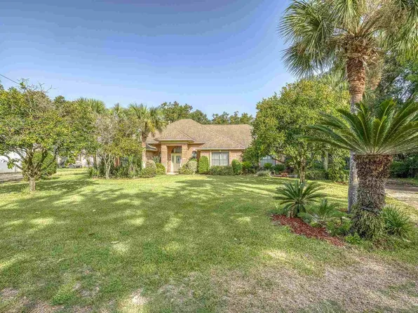5120 Cedar St, Gulf Breeze, FL 32563