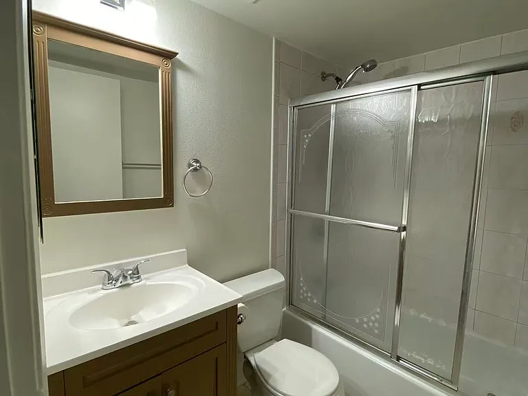 1108 Cleghorn Dr #G — Photo 10