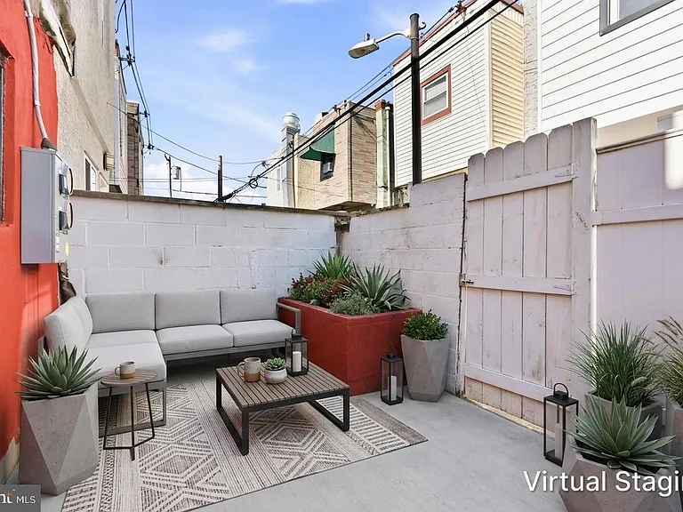 2046 S Norwood St #1 — Photo 17