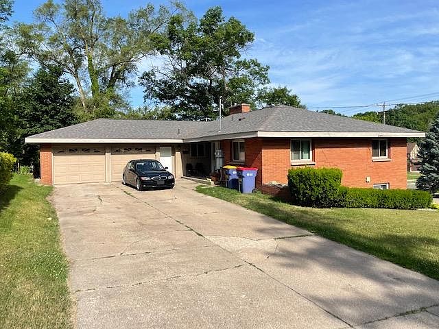 Double-wide driveway