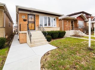 6631 W 63rd Pl, Chicago, IL 60638
