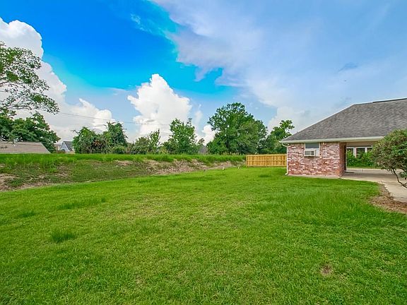 4th image of 125 Cottage Dr
