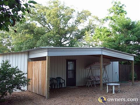 PRIVATE SITTING AREA
