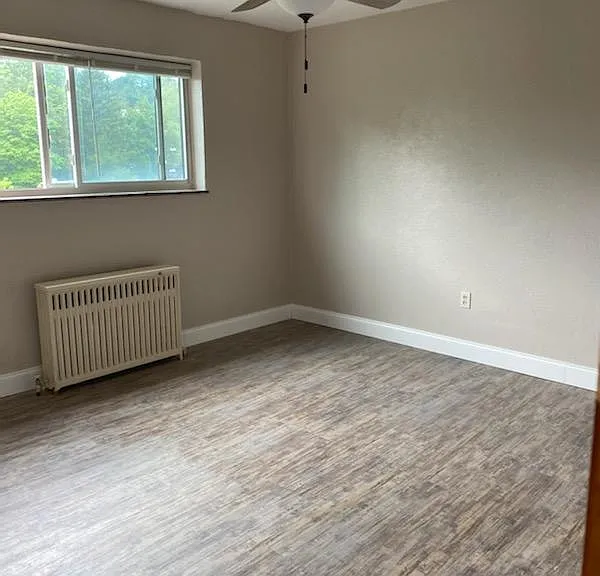 1 Glen Elm Dr #6 — Photo 5