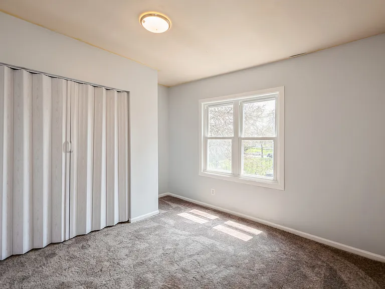 425 E 41st St #2 — Photo 11