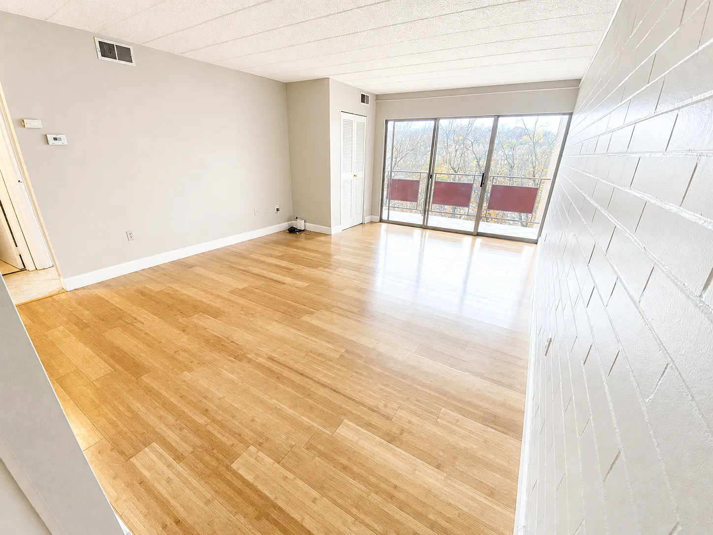 Chateaugay Apartments — Photo 2