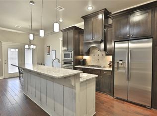 225 Saint Vincent St, Lowell, AR 72745