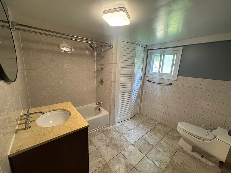 Walnut Ln — Photo 19