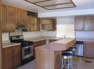 250 Zermatt Dr, Crestline, CA 92407