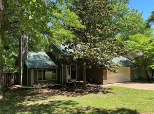 202 Lake Rd, Springdale, AR 72764