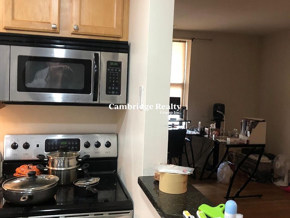 2nd image of 84 Gainsborough St #106T