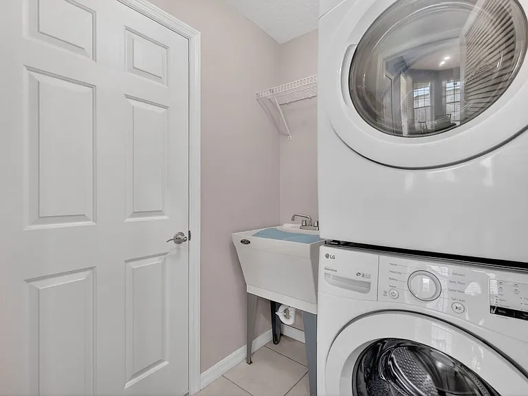 27150 Nostalgia Dr — Photo 24