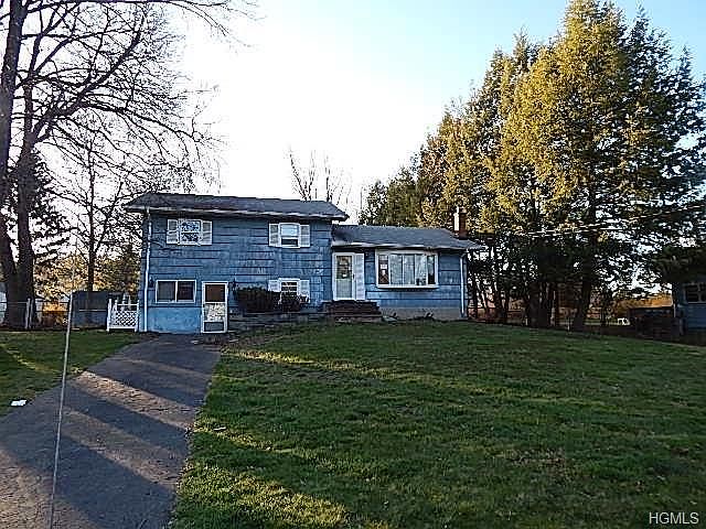 1st image of 11 Meadowbrook Ln