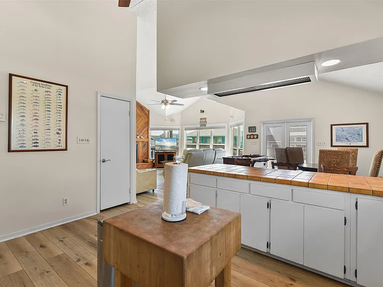 22101 Guadalupe Dr — Photo 14