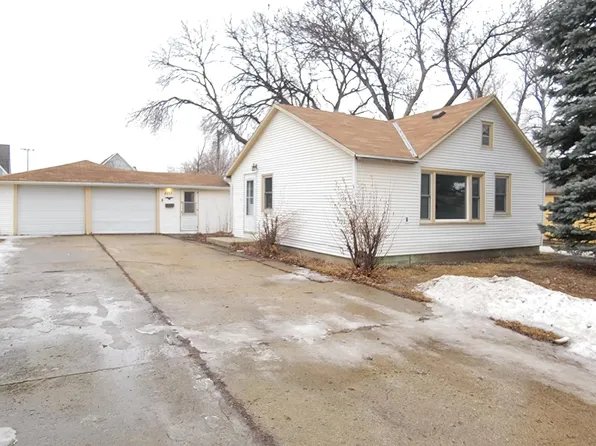 1018 S Aldrich St, Aberdeen City, SD 57401