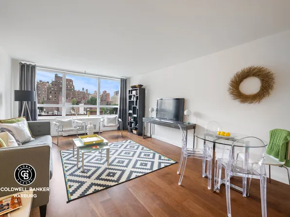200 East 94th Street image 1 of 12