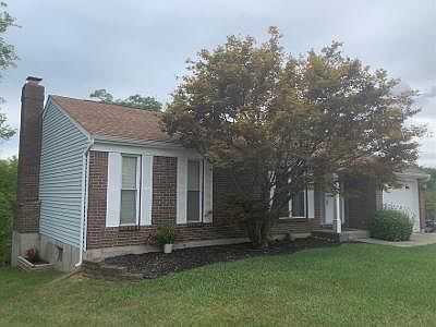 1st image of 15 Connie Ln