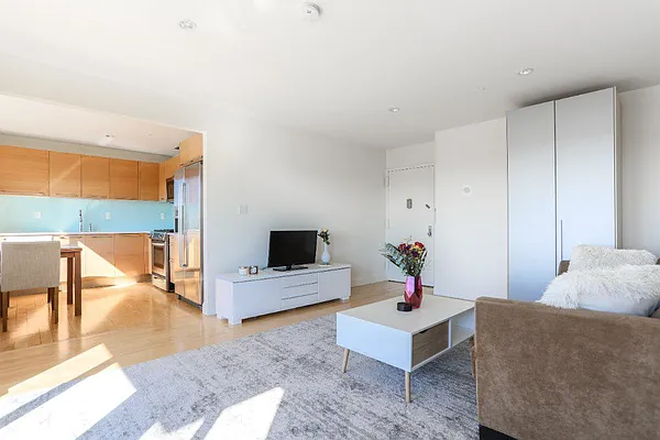 Sold by Brooklyn Bridge | media 2