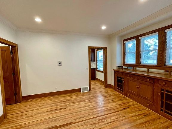 5th image of 337 N 35th Ave