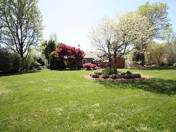 2nd image of 4822 Country Meadows Dr