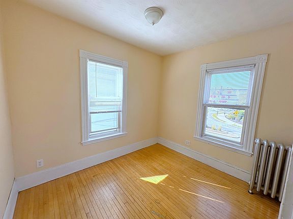 3rd image of 145 College Ave #2