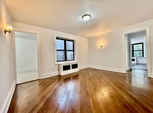 (Undisclosed Address), Pelham, NY 10803