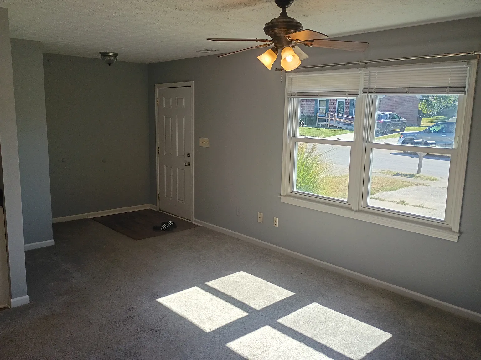 206 Black Hawk Cir — Photo 2